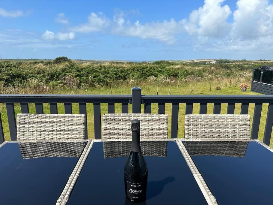 Modern Lodge With Amazing Views Newquay  Ngoại thất bức ảnh